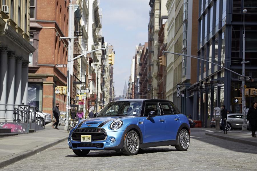  Mini Cooper S 5-Door 2015 года  (US) (фото 1 из 27)